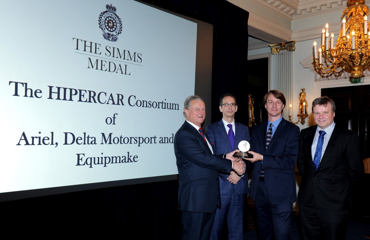 TheMotoringNews's tweet photo. The Club proudly announces the winners of its prestigious #DewarTrophy and #SimmsMedal for 2017 – @JaguarUK and the #HIPERCAR Consortium. https://t.co/HkDHtUYAYy