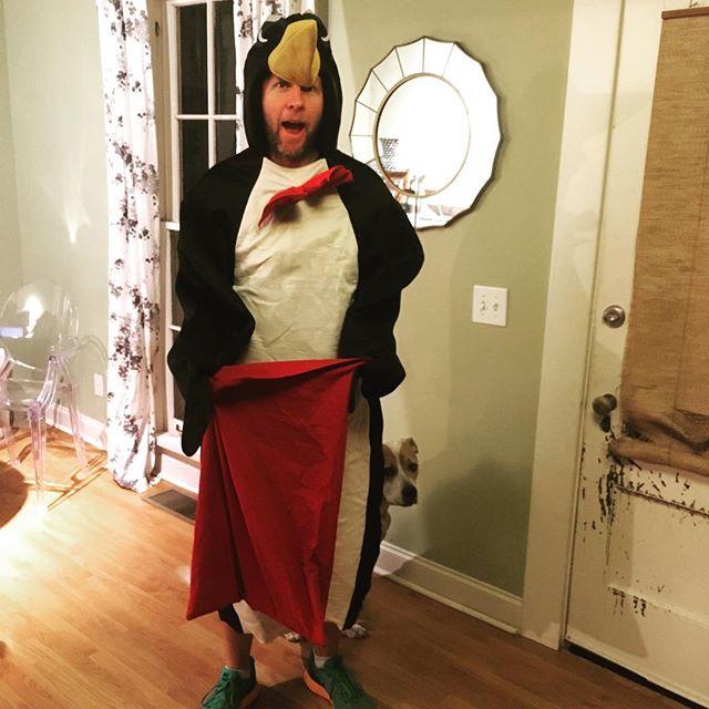 kase101austin's tweet photo. LISTEN: Lunchbox Went #LunchWalking ... Trick-Or-Treat Edition https://t.co/8S6LTCuRCC https://t.co/gUNh7mQBBM