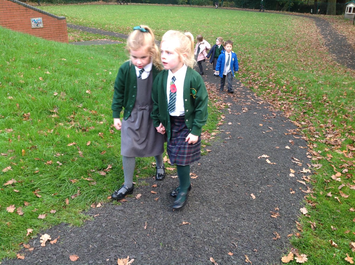 WoodfieldWigan's tweet photo. Great to get outside for some fresh air and to complete our @_thedailymile @IhlWigan https://t.co/iNq9HNLoxp
