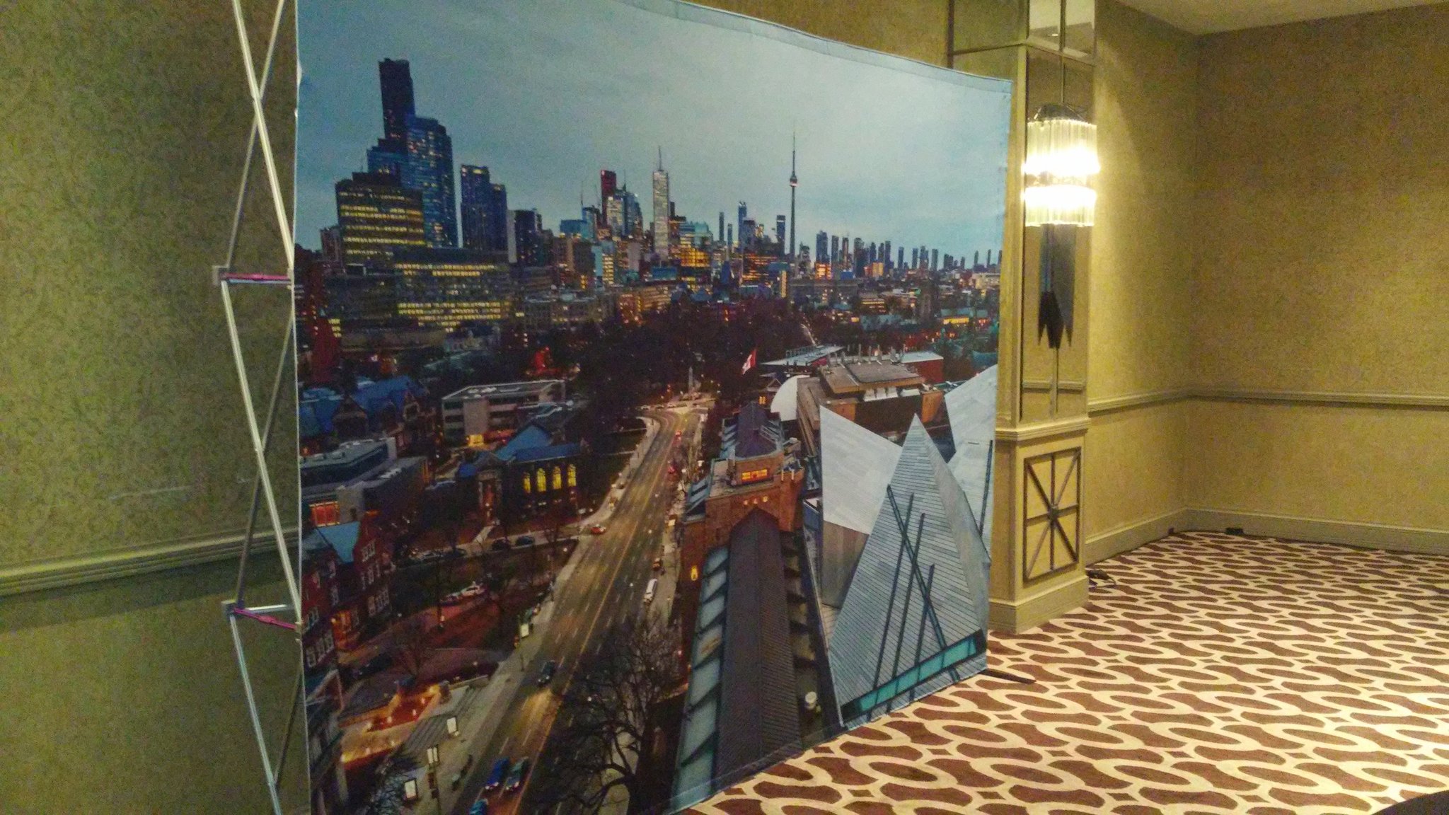 The Roof Lounge on Twitter "When you can't go to the view, bring the