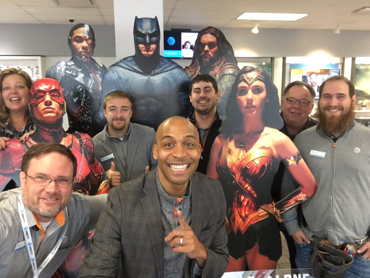EddieRobinson_3's tweet photo. Great visit at Heath this morning with our amazing #BizRep Tisha #lifeAtAtt #CRUshCalls @Going_COHmander https://t.co/cJKorg5F5f