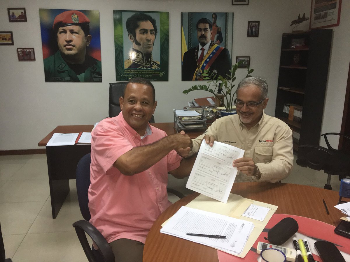 RodolfoSanzPSUV's tweet photo. Acertada decisión del @PartidoPSUV La acato como revolucionario que soy. Todos a trabajar para que @luiscarPSUV sea alcalde de Guarenas https://t.co/5sTdooqH9k