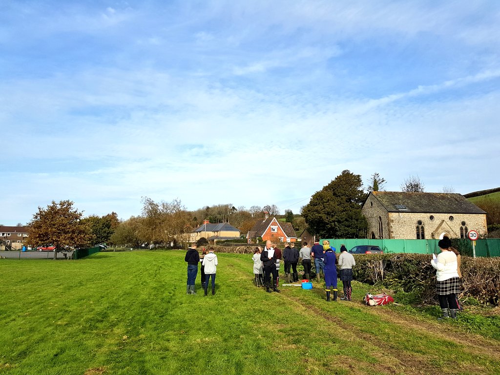 LeesonHouse's tweet photo. You wouldn't think this was November! A great day on the #riverpiddle doing #gcsefieldwork with Focus School. Changing downstream variables. https://t.co/UzxqdeCvZ2