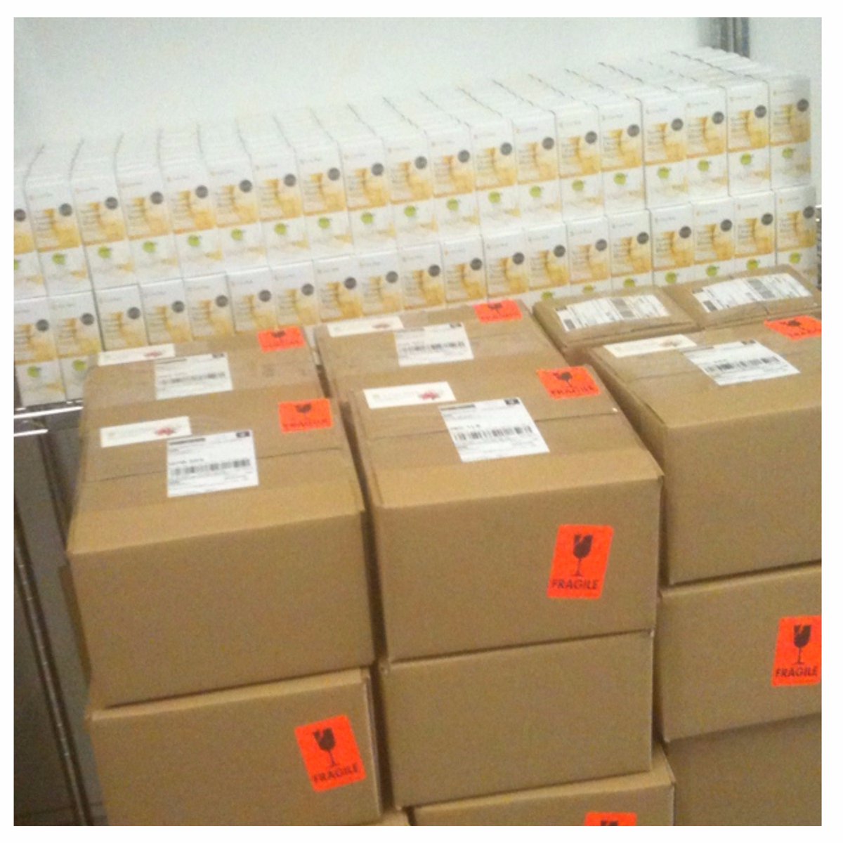 Corpaflora's tweet photo. SWEET ORANGE BLUES is going faster than we can keep them on the shelves! Our second batch is ready to ship today! #FHMR #luluhughes #corpaflora #corpafloracanada https://t.co/N8jKDipxVi