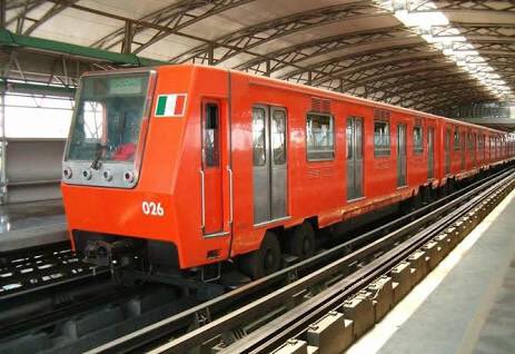 ericCasstillo's tweet photo. Así es el metro de CDMX por si nunca te has subido. #NuevaTarjetaMetro https://t.co/tNRZLpJPqp