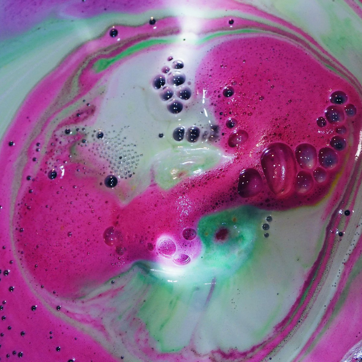 LushNottingham's tweet photo. Feeling mischiveous? Try our Lord Of Misrule bathbomb with its spicy blend of patchouli and black pepper oil ! #lush #nottingham #bathbomb https://t.co/xXxYrvdalG