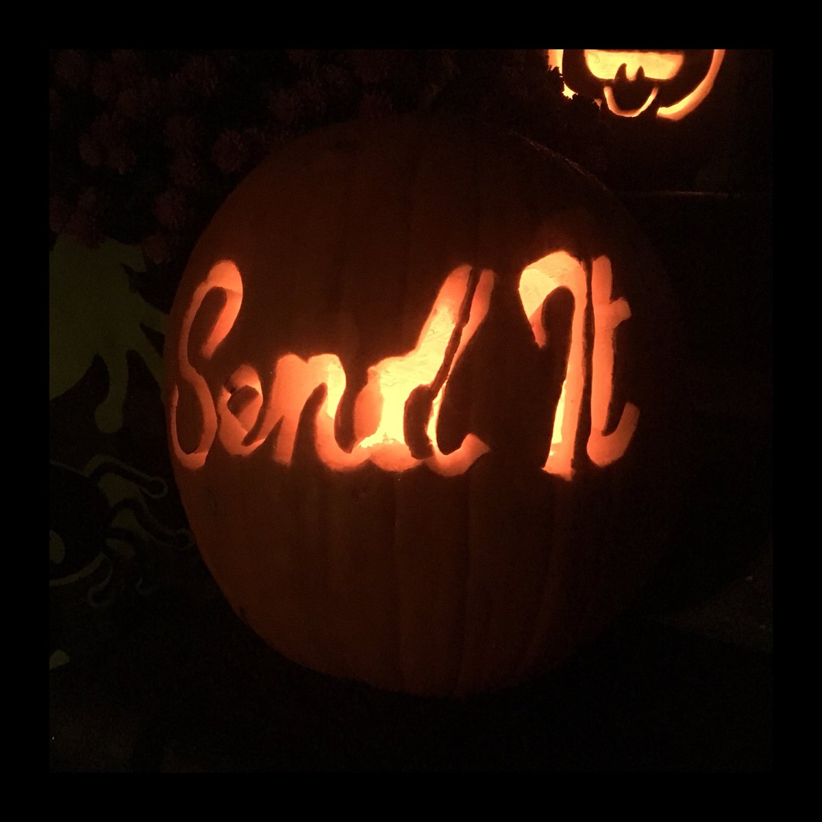 pushxnthrxugh's tweet photo. I made a Send It Pumpkin for Halloween @EltonCastee
TAG ELTON!!❤️#sendit #senditcc https://t.co/74V4e9r1YU