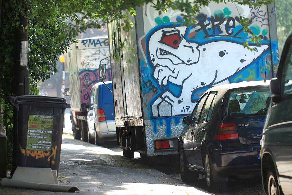 Trex on a loose in Montpelier #stickinmindvideo #creative #supportsmallbusiness #graffiti #streetart #trex #street