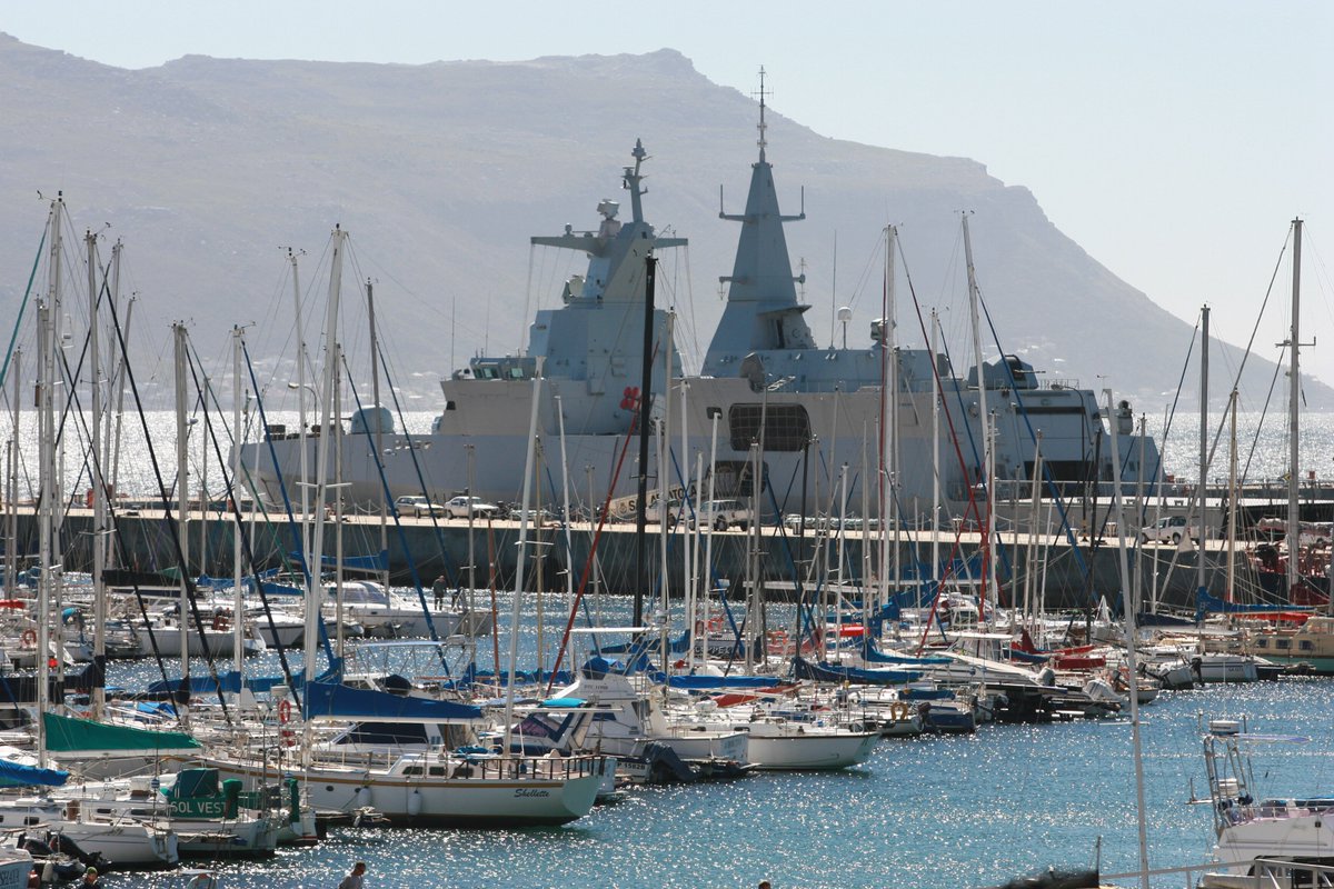 CapeTownPass's tweet photo. 👀 Views from the Port of Cape Town #WaybackWednesday 

Which part / side of the Cape sea is your favourite? https://t.co/H3adSoYAa2