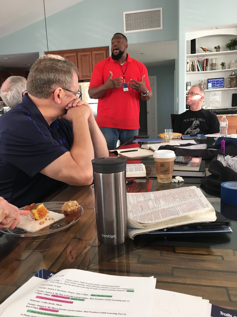 DinoSenesi's tweet image. Dwayne Simmons challenges Champions in VA Beach to spend time at the feet of Jesus. @sendnetwork #strongword