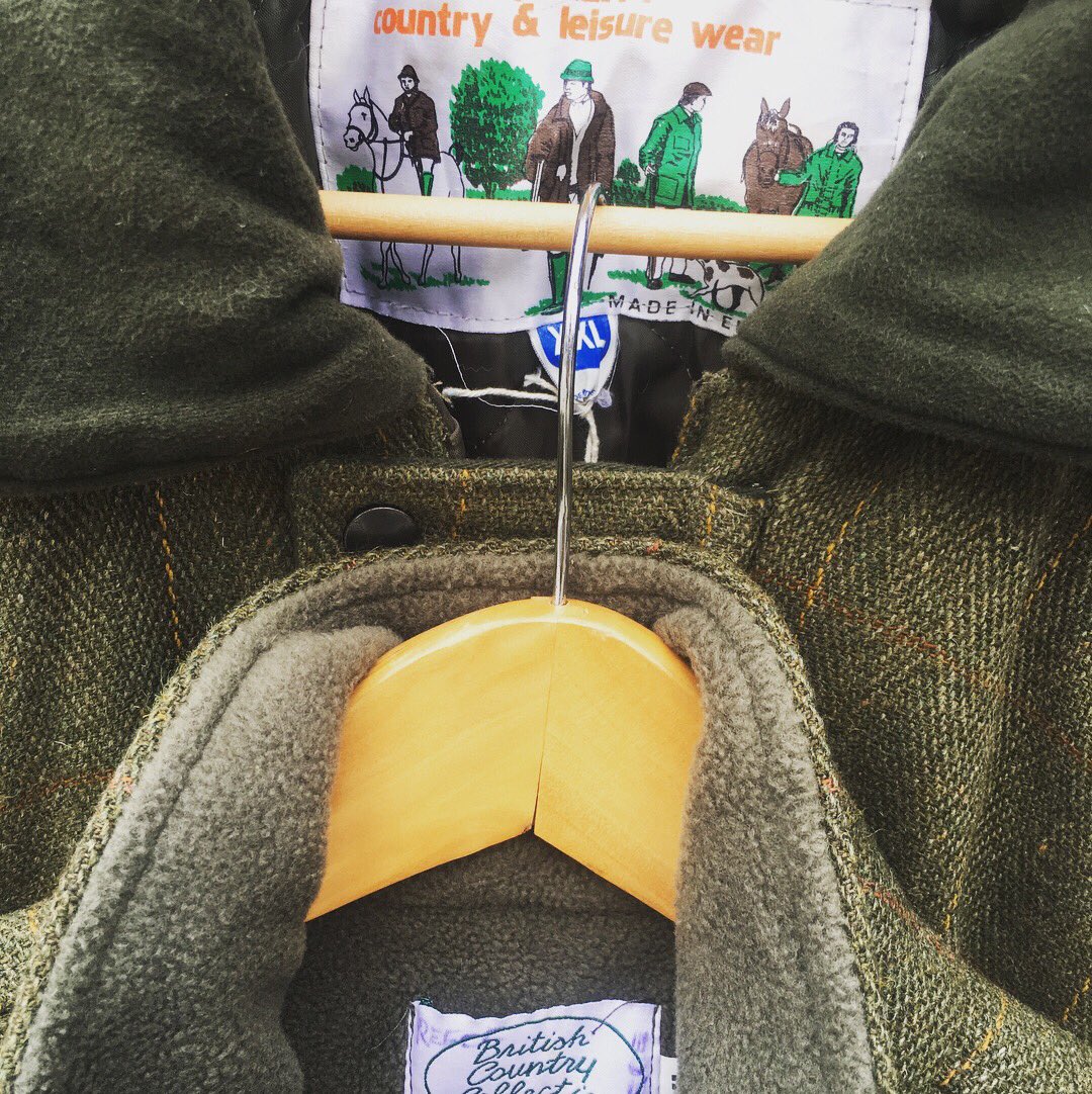 emmagoldmanshop's tweet photo. Father &amp; son shooting jackets + matching cap &amp; sleeveless! 
#autumn🍁 #shootingjacket #countrystyle #fatherandson #portobellomarket #vintage https://t.co/OjFnBBKPoy