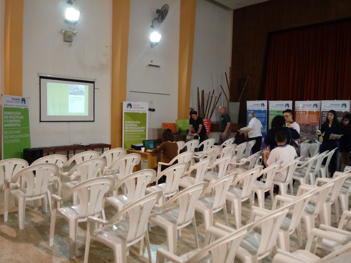 GusFortunatti's tweet photo. Todo listo para el cierre anual del la Feria Ambiental Itinerante 2017. @ludovicogrillo @DaniFerBar1972 @MaxiGarciaD https://t.co/mNev61xEkX