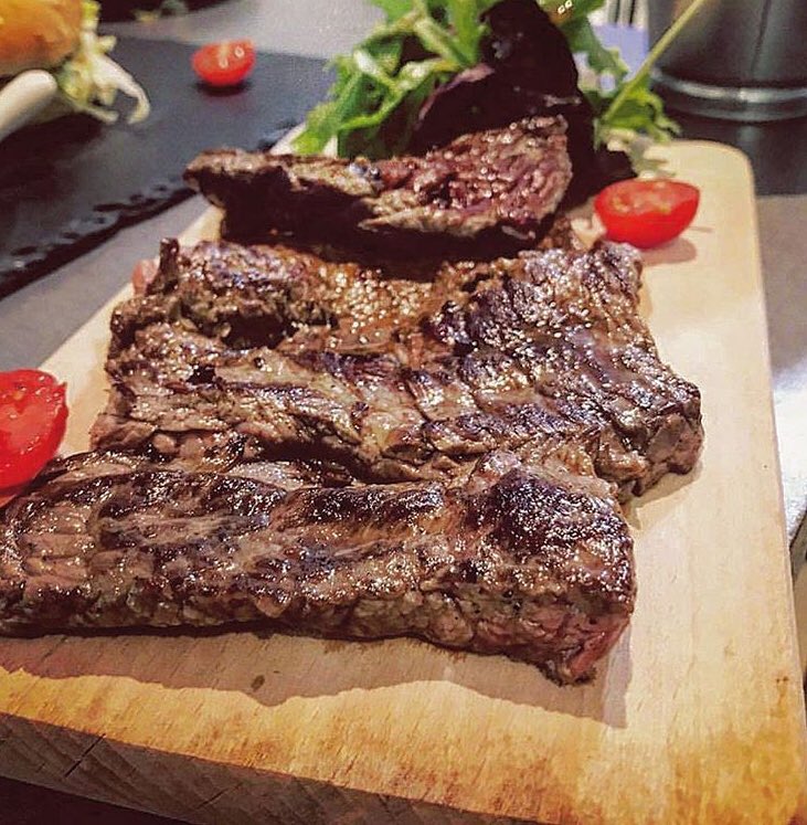 abdelmalik92's tweet photo. Bon vous l’avez cherché. Mettons nous d’accord. RT pour la viande. Fav pour le poisson https://t.co/YT3eNmNfPC