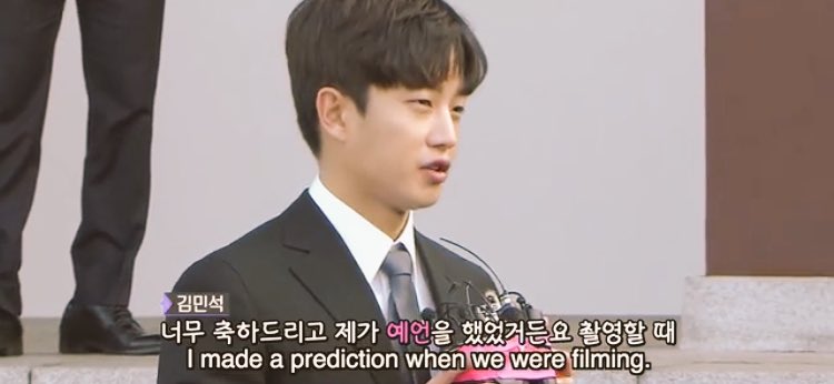 _aurorarain_'s tweet photo. We always knew #KimMinSeok was a SSC shipper, his prediction came true &amp; Kyo married SJK! He is happy &amp; so are we! 😇 #SongSongCouplewedding https://t.co/Qa3efLOzdh
