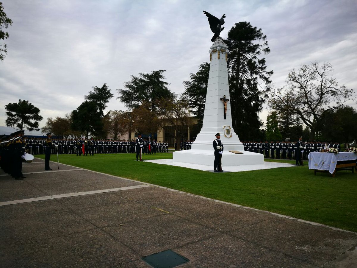 FACh_Chile's tweet photo. En estos momentos se realiza la Ceremonia de Homenaje a los Mártires de la Aviación #FACh https://t.co/PwX13JEFLV