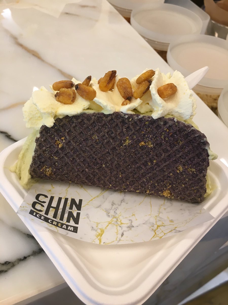 Anna_reviews's tweet photo. @ChinChinLabs loved the avocado taco ice cream! #soho #dessert https://t.co/2LgnRUvibL