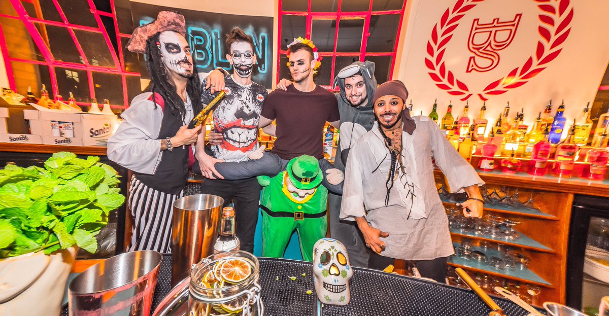 mac_pictures's tweet photo. Some moments of last nights Halloween Tiki Night  🎃👻📸📸@DubBarAcademy #europeanbarenderschool  @VisitDublin @drurybuildings 🍹🍸 https://t.co/oRlFthumNy