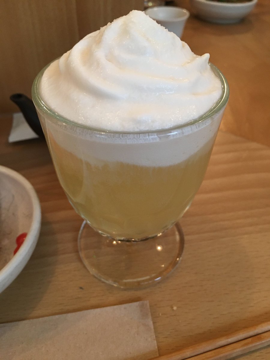 Anna_reviews's tweet photo. Finally got to try @bao_london this summer!! Classic bun, fried chicken, Yakult float, and fried horlicks ice cream <3 #bao_london #soho https://t.co/JqJ7kCbNcI