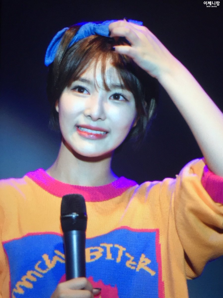 2soyul's tweet photo. 171101 인하공전축제 프리뷰 #다이아 #DIA #제니 #JENNY #이소율 @dia_official https://t.co/1Rnysb5Kbt