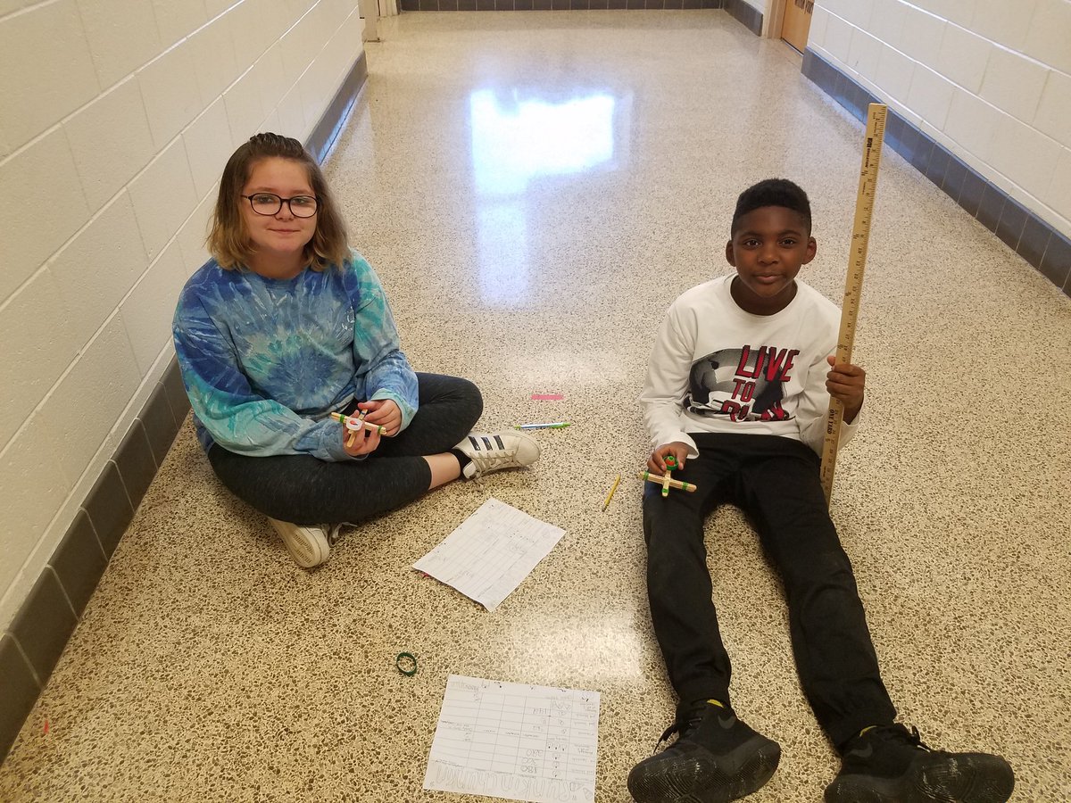 donaldgwyatt's tweet photo. Measurement in 5th grade @SedgeGardenES. #MoveTheFurniture #HandsOn #ScienceInfusion https://t.co/1N4ZiTk6K7