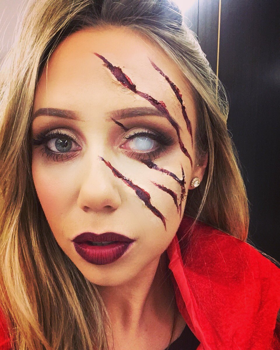 HarrietFranklin's tweet photo. Until next year! 👻 #lastnightsmakeup #halloween #halloweenmakeup #littleredridinghood #liquidlatex #makeup #makeupartist #harrietfranklinmua https://t.co/QSnvN2wegL
