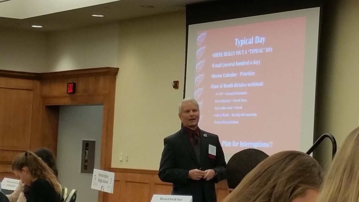 MrsValice's tweet photo. FHS students at MICPA Accounting Leadership Conference listen to Red Wings CPA, Paul MacDonald 
@fpssup https://t.co/7iwlnhXWLq