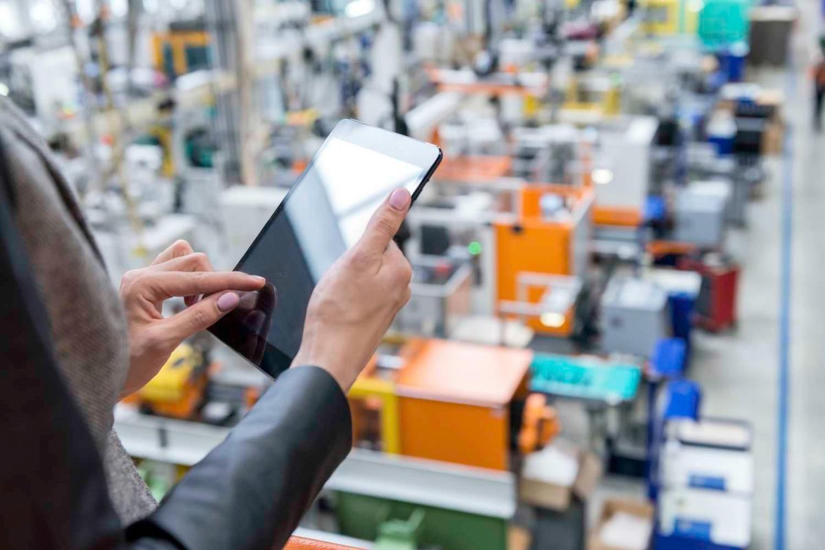 maxgattoni's tweet photo. #DigitalTransformation RT danielnewmanUV Can you make your smart factory smarter? https://t.co/O8wBVDxpDV #SmartF… https://t.co/pAVhbnJEaY