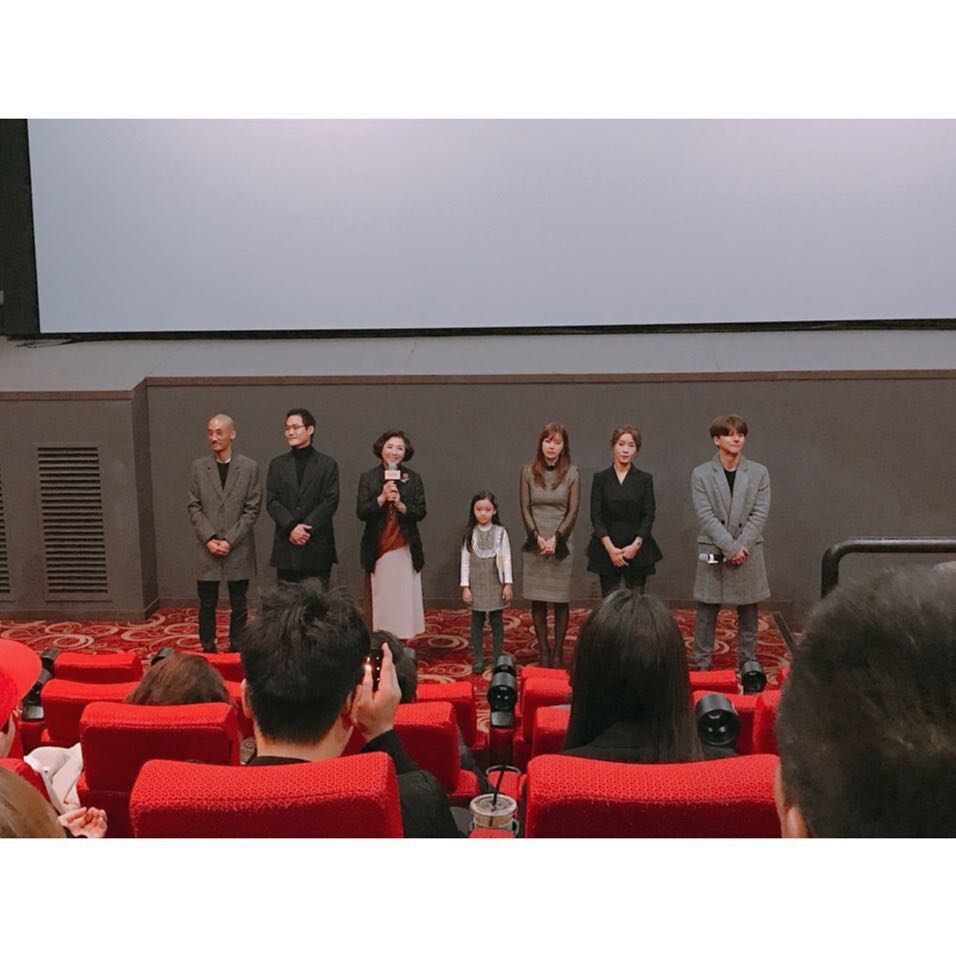 [AYOUNG INSTAGRAM] a_young91: #채비 이 추워지는 날씨에 필요한 따뜻한 영화 인 것 같아요 좋은영화 감사합니다😊 추... http://kpopsnaps.com/p/Ba9GPT_gQvH #kpopsnapsTr...