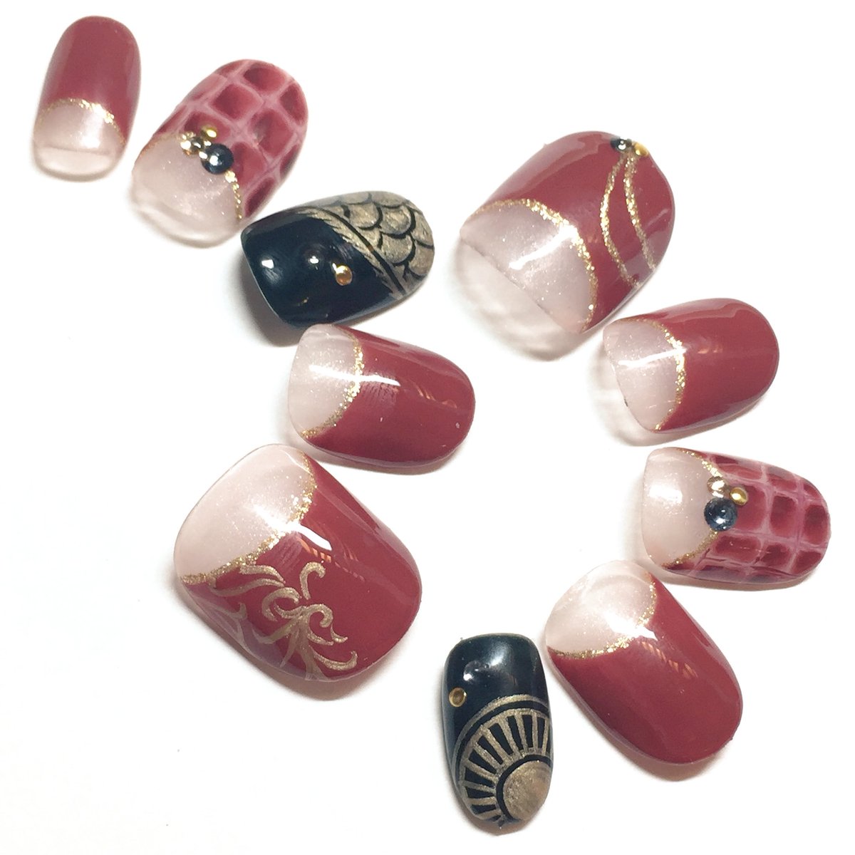 Koririo Nail ネイルチップご注文ありがとうございます 刀剣乱舞ミュージカルの大倶利伽羅2部衣装モチーフ 年末のイベント等に向けてご注文が集中してきております お早めにお声掛けくださいませm M 痛ネイル 痛くない痛ネイル 刀ミュ