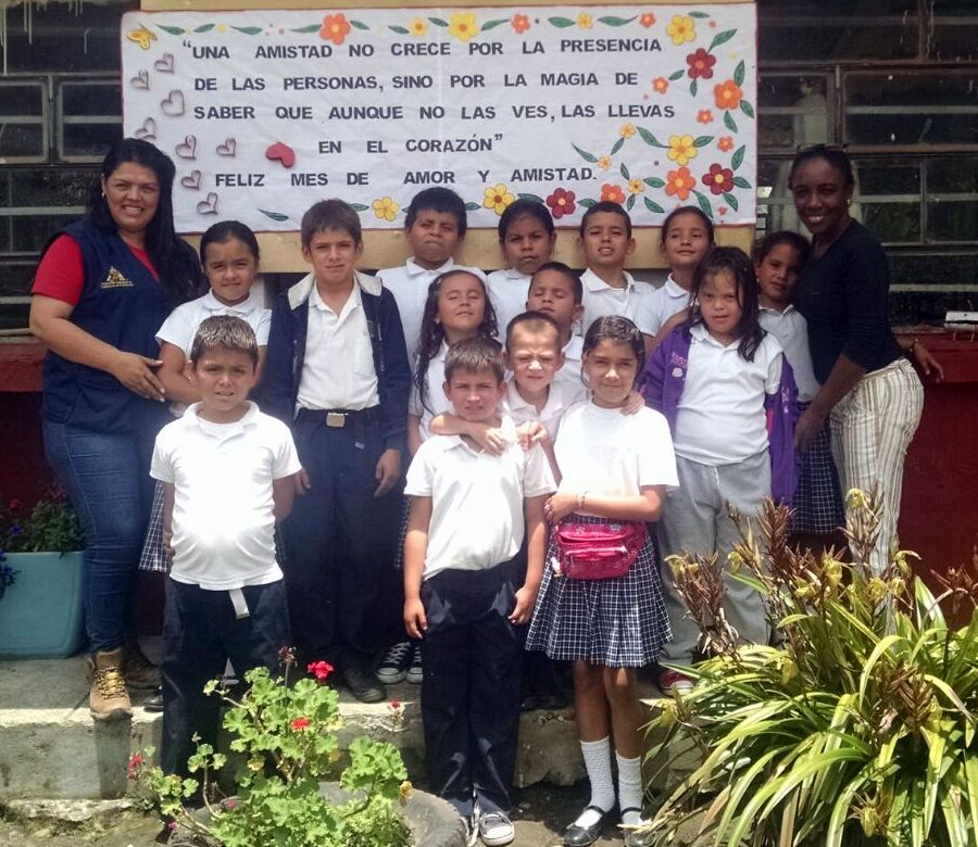 FNC_Valle's tweet photo. #FelizMiércoles Con visitas periódicas y diálogo con docentes de instituciones rurales, #Fecoop promueve liderazgo y arraigo por el campo. https://t.co/tq5oD7d1ZG