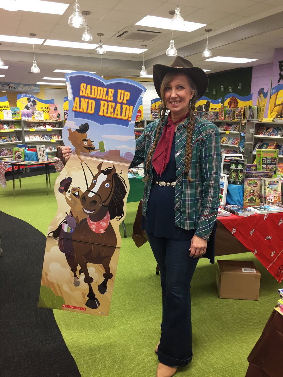 MXRLibrary35773's tweet photo. MXR Book Fair! Saddle up and Read! Nov. 1-8 Family Night 5:30-7:30 pm Nov. 2 @MXRComets #librarytuesday #makeithaopen https://t.co/mJLYI2C5S5