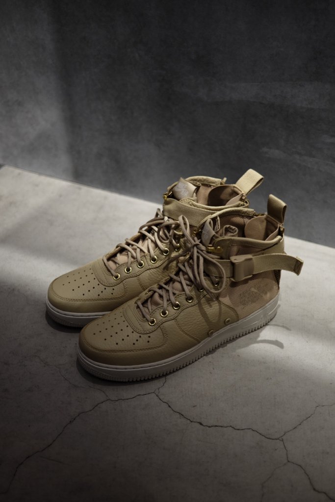 MT_HARAJUKU's tweet photo. <NIKE>SF AIR FORCE 1 MID
11月2日(木)から発売致します。
18,000円(+tax)
#Nike #AIRFORCE #specialfield https://t.co/H5FjL32ZFl