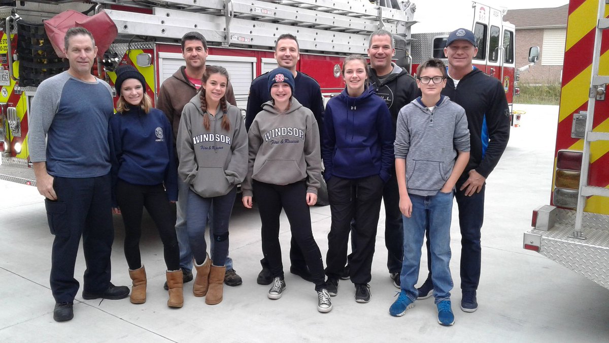 WindsorFire1's tweet photo. Station 5 #takeyourkidtoworkday @CityWindsorON https://t.co/H8QCoxcbVV