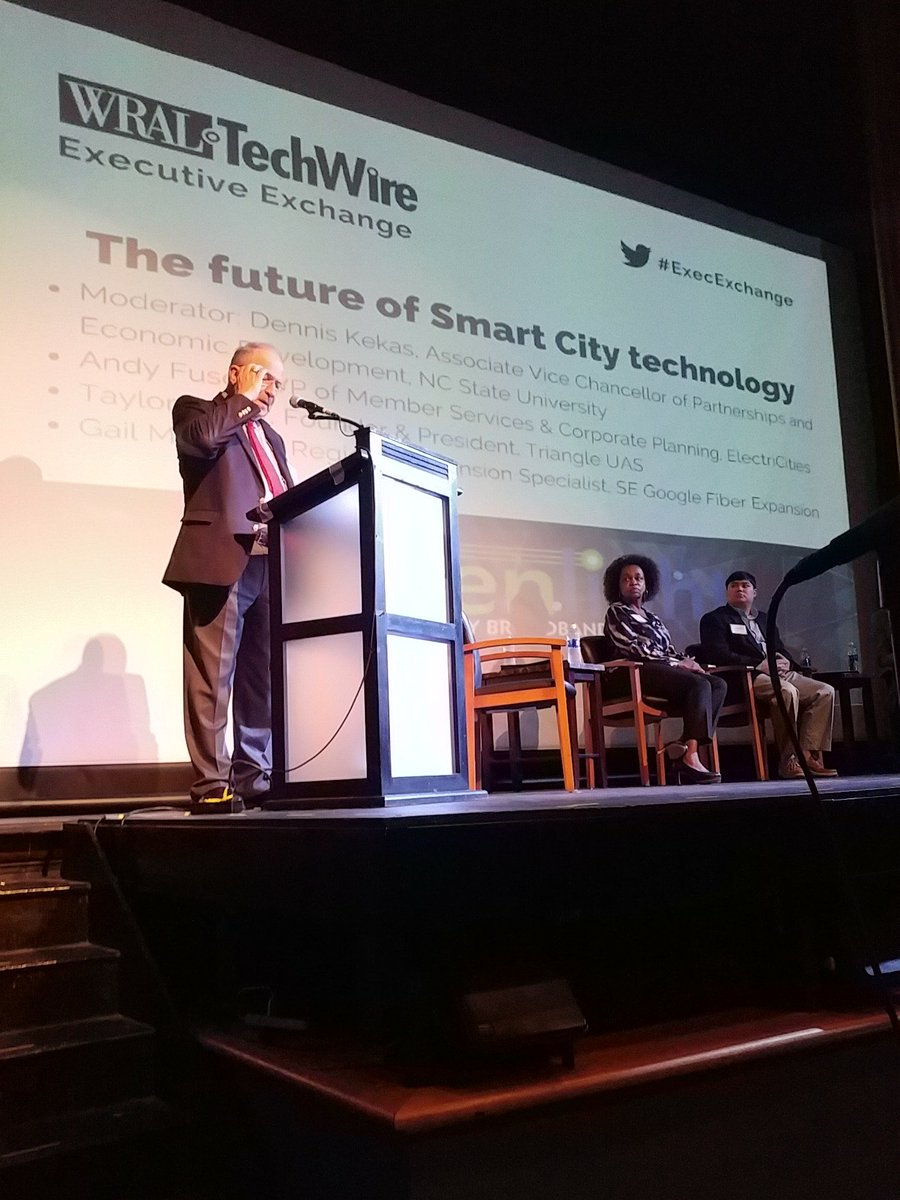 WRALTechWire's tweet image. #ExecExchange panel discussion future of #smartcities begins