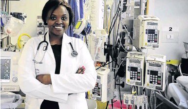 UlrichJvV's tweet photo. Meet Africa's youngest neurosurgeon, 29yo Dr Ncumisa Jilata from SA. "When I was in varsity, I realised that there were no neurosurgeons in our hospitals. That got me even more determined and focused on my studies." 🙌🏾❤️ https://t.co/TNUVT0rslB