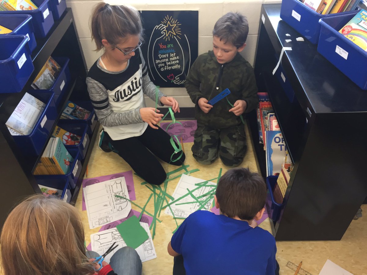 kunkelteaches's tweet photo. 3rd Enrichment students showing awesome teamwork as they learn EDP! @WestClerGT @WTBobcats #wcstem https://t.co/LfRDMvRdEJ