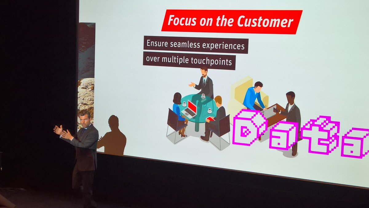 andipx's tweet photo. @appway @han2v is kicking off #AppwaySphere in London. FOCUS ON THE CUSTOMER is the way to go! https://t.co/p7LnuQFBob