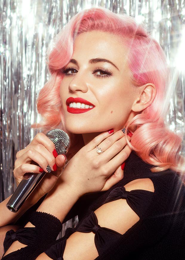 CountyWeddings's tweet image. With her own wedding on the horizon, CWM's beauty editor, Ivana Sidey, catches up with pop princess @PixieLott - bit.ly/2zXlV1d