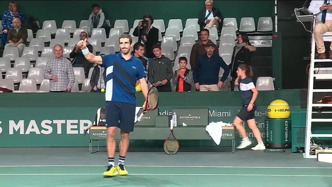 TENISalaN's tweet photo. ¡PABLO CUEVAS EN 8vos de #ParisBercy! | Logra un triunfazo ante Ramos Vinolas por 6(5)-7 7-6(1) 6-2 y espera por Nadal-Chung ¡Vamos Pablo! https://t.co/QpJGS6TzrL