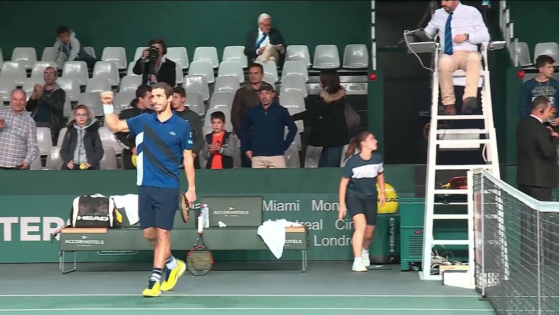 TENISalaN's tweet photo. ¡PABLO CUEVAS EN 8vos de #ParisBercy! | Logra un triunfazo ante Ramos Vinolas por 6(5)-7 7-6(1) 6-2 y espera por Nadal-Chung ¡Vamos Pablo! https://t.co/QpJGS6TzrL