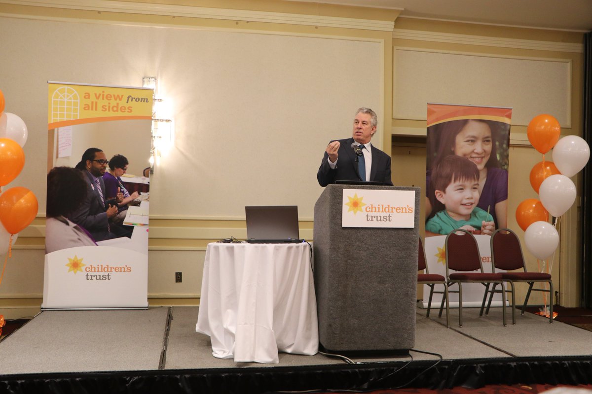 trust4kids's tweet photo. "The impact of modern life on the developing child has yet to be fully understood." ~@BDPerry at our 25th annual #ViewFromAllSides #2017view https://t.co/a9xgnv2rqy