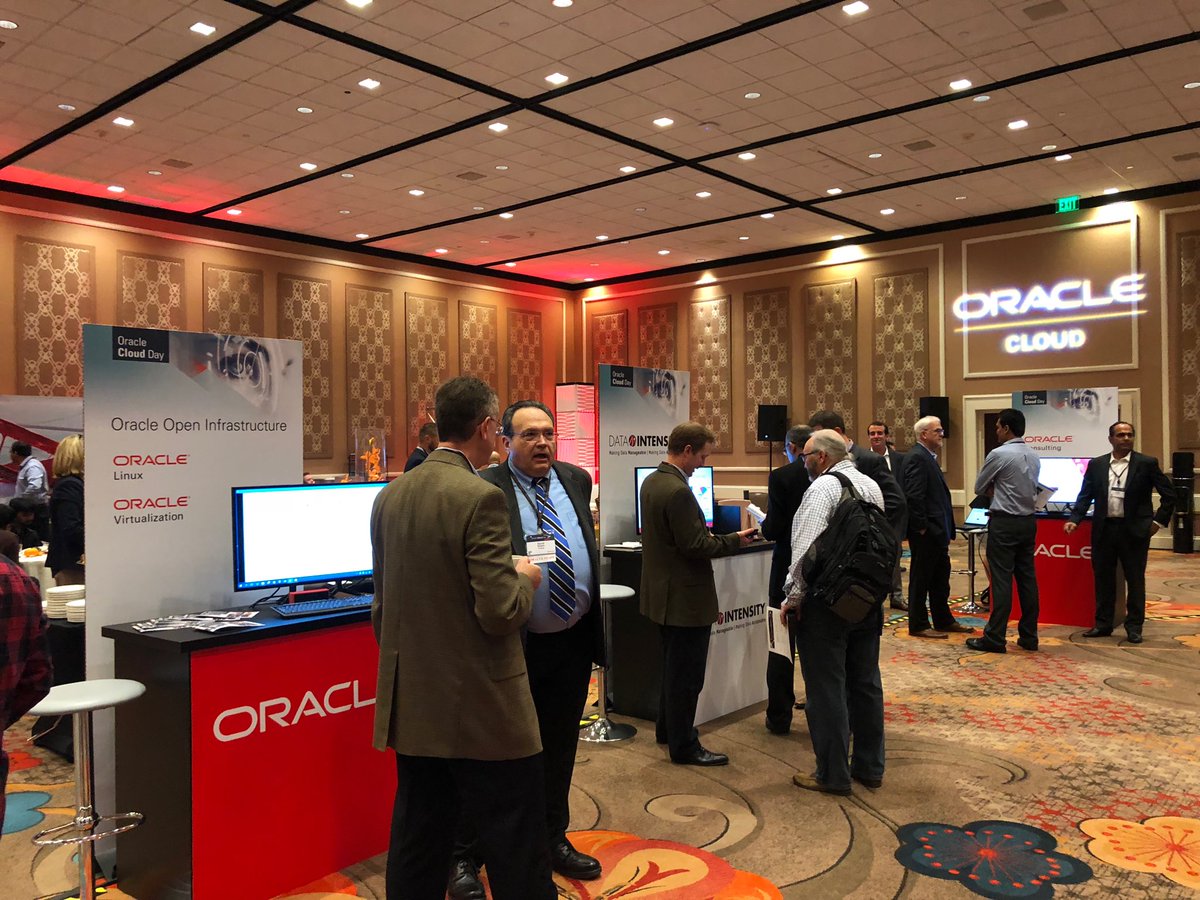 OracleLinux's tweet image. Visit us at the #OracleCloudDay Dallas #oraclelinux #oraclevirtualization
