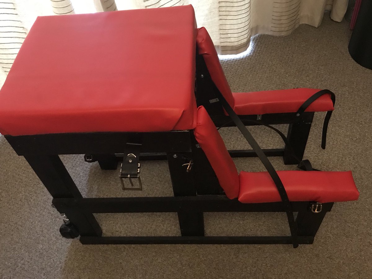 charlottecox_xx's tweet photo. Who’s been a naughty boy then?.... thank you to @Adie1949 for my new spanking bench 💋😈 #domsessions https://t.co/iKDl4FkEMv