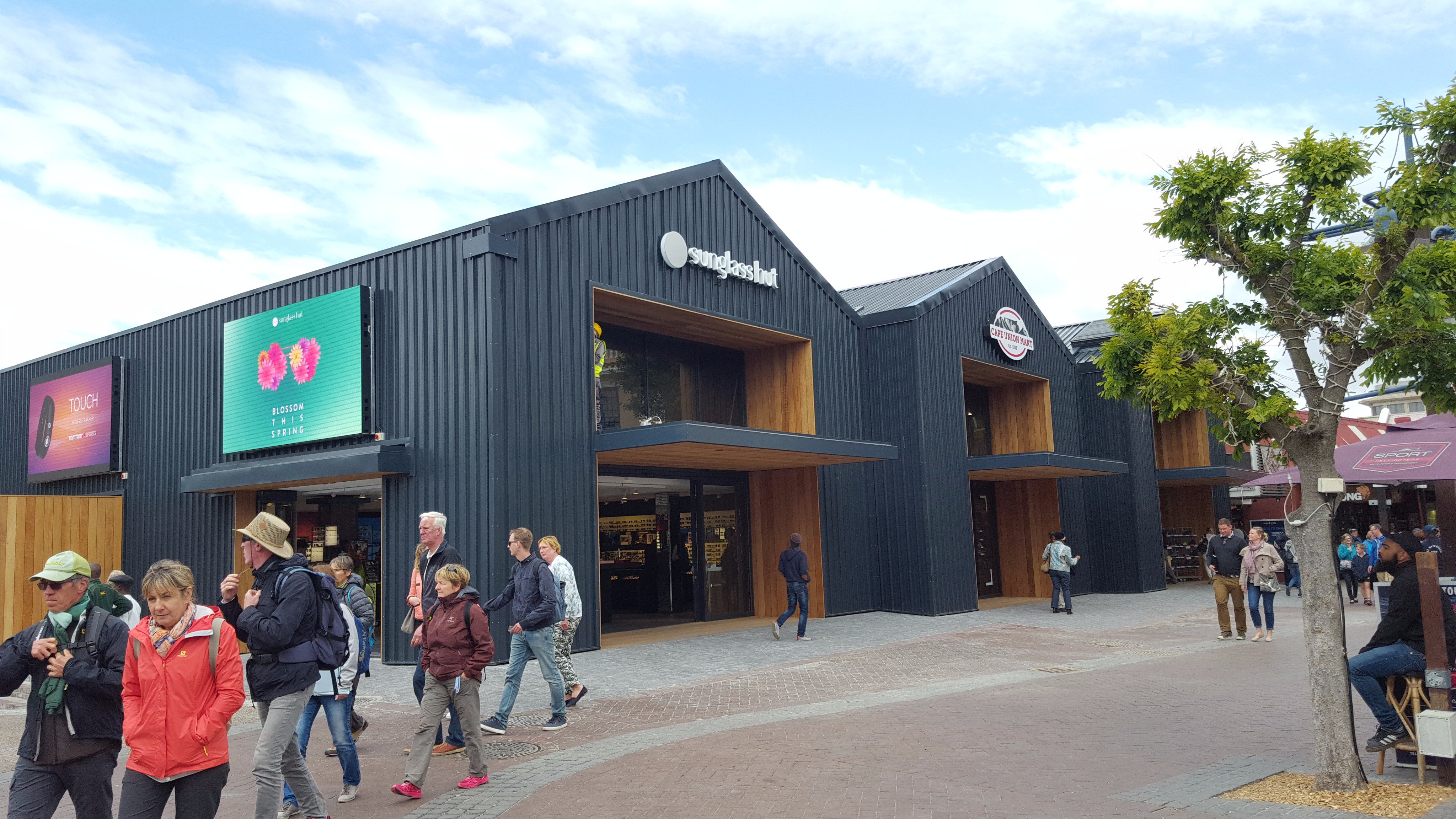 Sunglass hut sale waterfront