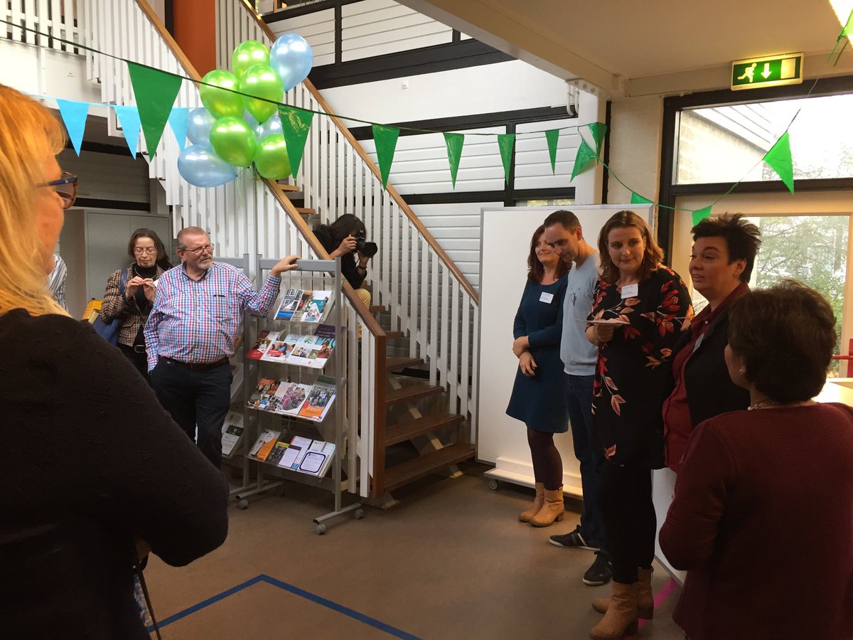 SietaKoet's tweet photo. 4e informatiewinkel #Groenestee @fleurimming : DeGroeneStee blijft gewoon hoor! Gevolgd door applaus @indebuurt033 https://t.co/BQsQF48Bi5