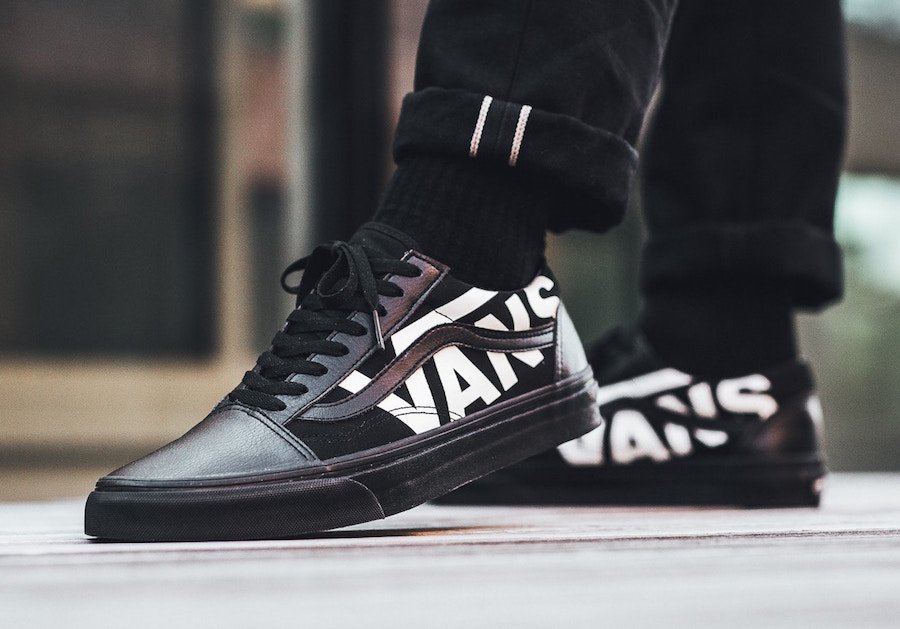 CaminoTV's tweet photo. INSPIRÉ DE LA COLLAB PATTA? 👀

UN VANS “OVERSIZED LOGO” PACK POUR CE MOIS-CI MÉNNÉS! 🔥

Qui est chaud ? 😏

@VANS_Europe https://t.co/Q7F0Fxa46g