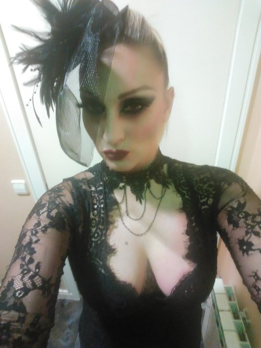 Noche de Halloween junto a @1975_zeus https://t.co/pZxtpSq4Ru<a class="tags" target="_blank" title="On Twitter" href="/?out=eyJ0eXAiOiJKV1QiLCJhbGciOiJIUzUxMiJ9.eyJpYXQiOjE3MjM1MzQ2ODMsImlzcyI6InR3cG9ybnN0YXJzLmNvbSIsIm5iZiI6MTcyMzUzNDY4MywiZXhwIjoxNzU1MDcwNjgzLCJyZWRpcmVjdF91cmwiOiJodHRwczovL3R3aXR0ZXIuY29tLzE5NzVfemV1cyJ9.56jBjam_UzSvFLe0-y-7KAXMF1z_agT6O8eVzO1U90dOXqBVTIphw6veV6HAWHBpX1-7M4ntBeLh_Fn0br4sHQ">@1975_zeus</a><a href="/tag/leon"class="tags"><span>#leon</span></a><a href="/tag/salaatrevete"class="tags"><span>#salaatrevete</span></a>