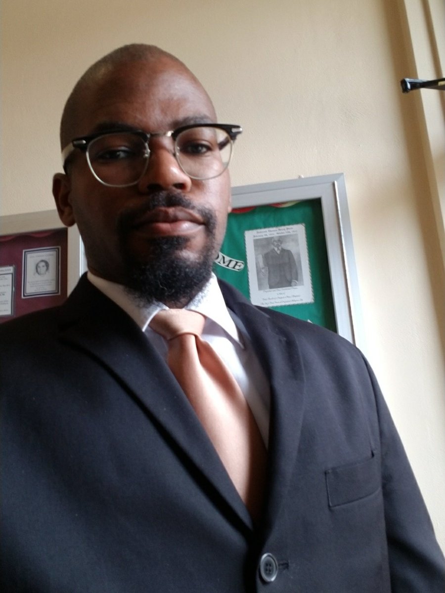 TheTWJ's tweet photo. Kappas wear it all better...Lol #FuneralFlow (I didn't pick this tie...) https://t.co/jzylX9YBDr
