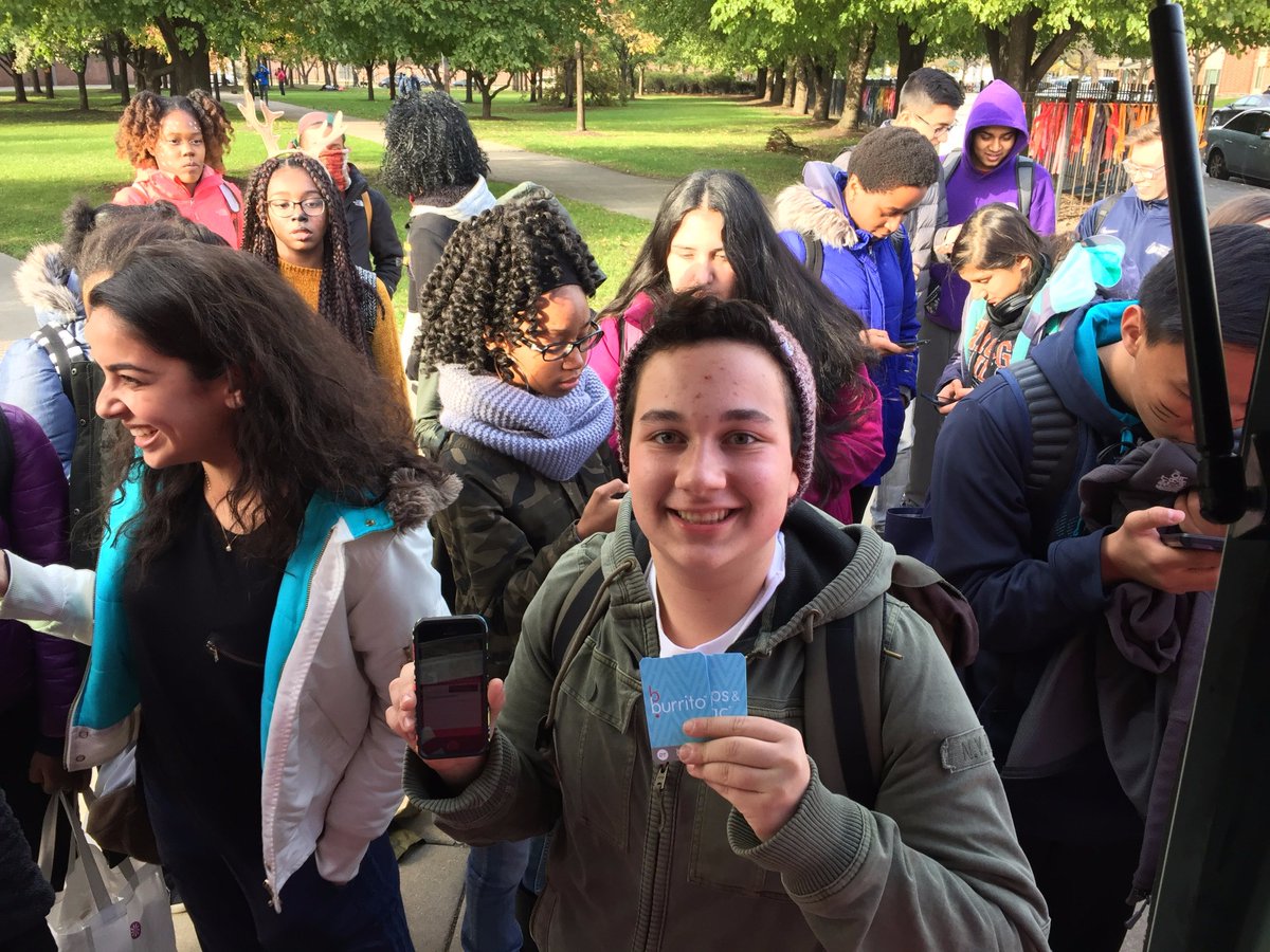 .#Chicago It doesnt happen often, but today we have free burritos from <a href="/DosToros/">Dos Toros</a>. Just enter zipcode 60607 in the #claimitapp #BestBurrito