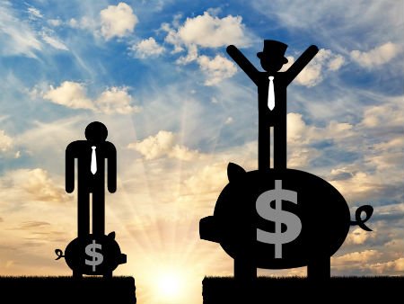 Amidst national discussions, <a href="/FairfieldDSB/">FairfieldDSB</a> hosts a conversation on #incomeinequality with alumni, faculty and more: bit.ly/2zbSsmS